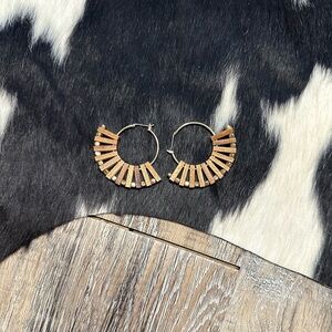 wood detail earrings